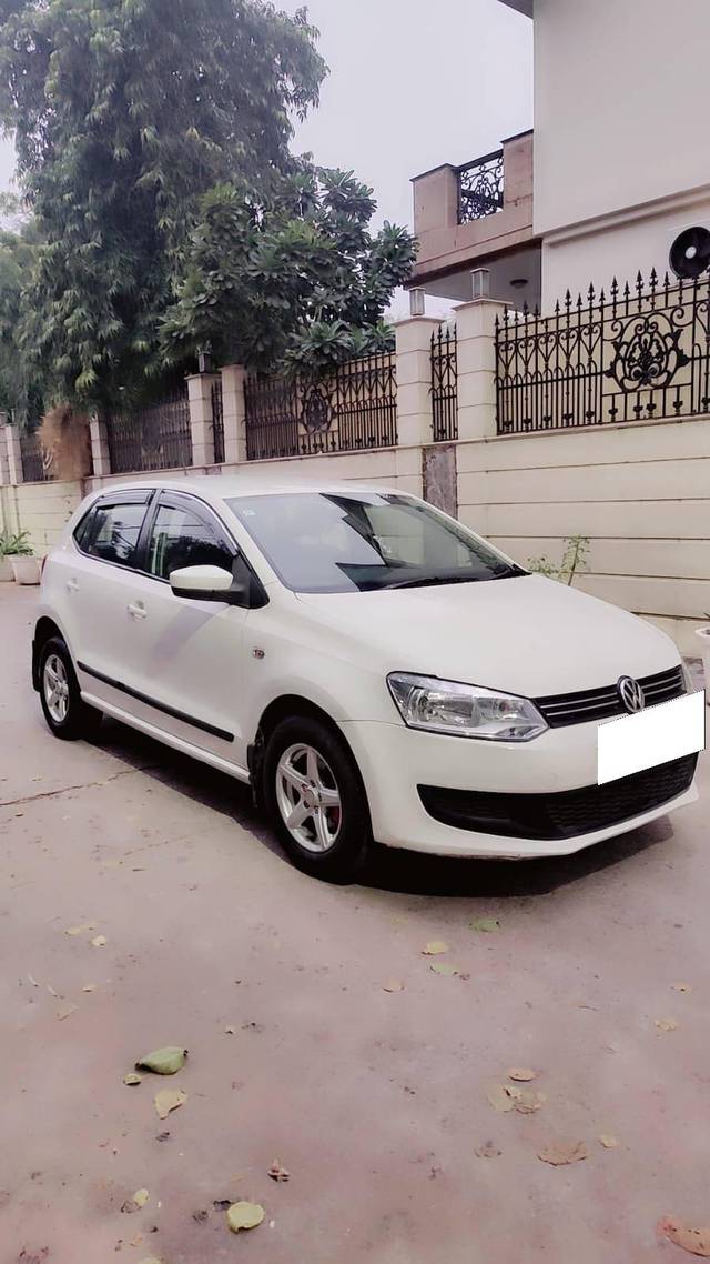 https://images10.gaadi.com/usedcar_image/4405745/original/processed_b9cd9bb71119f5f8e797c382d279e30e.jpg?imwidth=6400