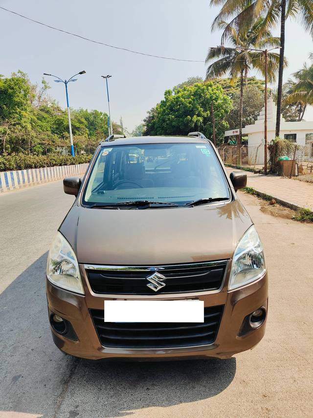 https://images10.gaadi.com/usedcar_image/4405768/original/processed_e69b3fc8c0e08d35ddcb4b2d393435ae.jpg?imwidth=6400