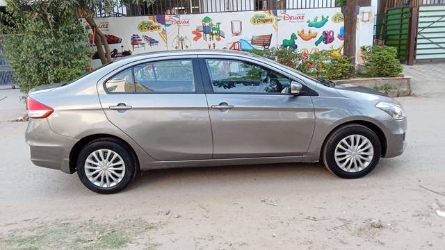 https://images10.gaadi.com/usedcar_image/4405818/original/processed_d5337d079a53b3d111881168e6986893.jpg?imwidth=6401