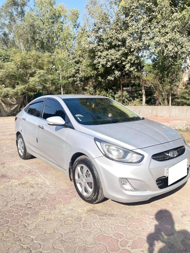 https://images10.gaadi.com/usedcar_image/4405820/original/processed_8dcf677e63f4dda58859dc62e7391ba5.jpg?imwidth=6400