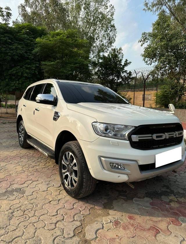 https://images10.gaadi.com/usedcar_image/4405828/original/processed_c56146889d494ec5f78a5c108b4668b2.jpg?imwidth=6400