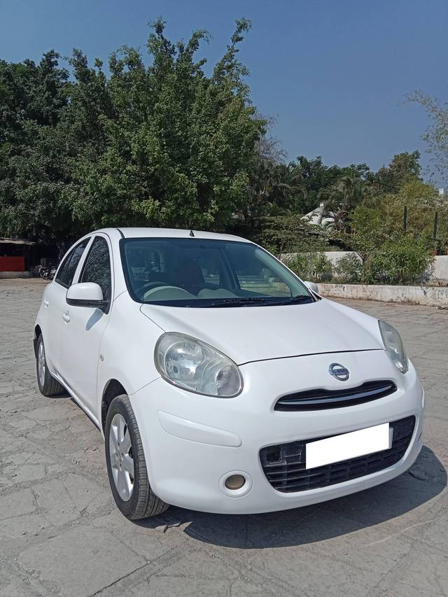 https://images10.gaadi.com/usedcar_image/4405918/original/processed_050314adf810bea9412c38e44a5d31ff.jpg?imwidth=6400