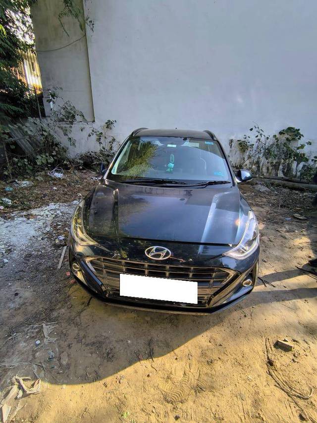 https://images10.gaadi.com/usedcar_image/4406014/original/47b769633d9df5bfdc462146aeb77e84.jpg?imwidth=6400