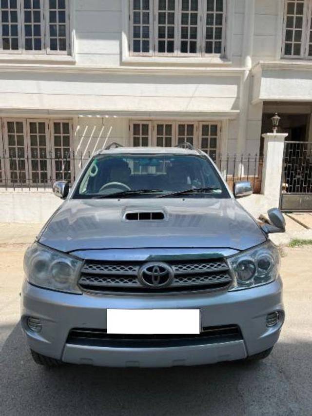 https://images10.gaadi.com/usedcar_image/4406086/original/779f63e9ee89b191741fa46764e77cb6.jpeg?imwidth=6400