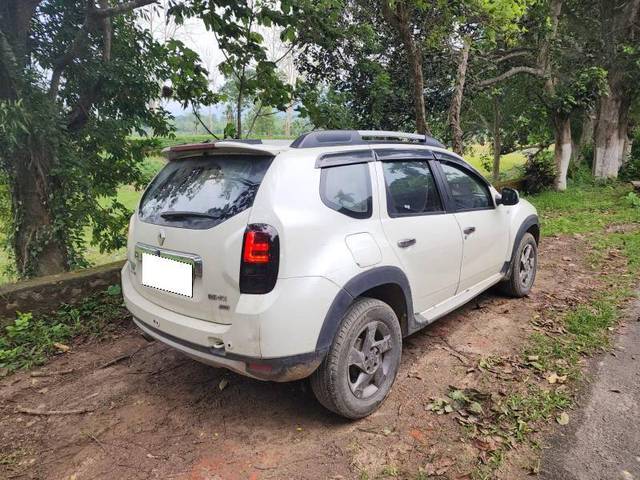 https://images10.gaadi.com/usedcar_image/4406087/original/8301bbb9b393d0b8e757a77092dc5c6c.jpg?imwidth=6402