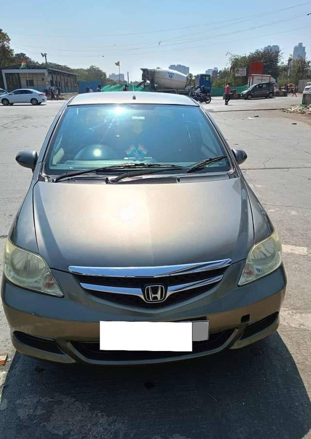 https://images10.gaadi.com/usedcar_image/4406144/original/processed_62e1157d45101ee5526a0ef6dd2a67ff.jpeg?imwidth=6400