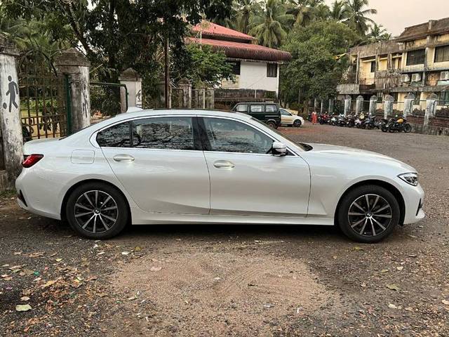 https://images10.gaadi.com/usedcar_image/4406168/original/3bc58c2fb5334add92e7828db9aa5fdf.jpg?imwidth=6402