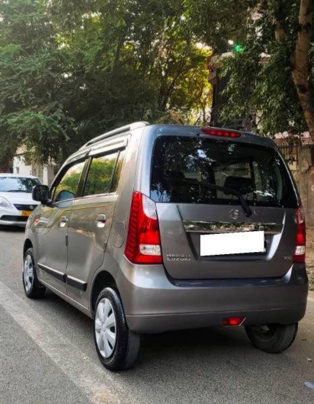 https://images10.gaadi.com/usedcar_image/4406182/original/1acb44f1f45b4e5377e5669dfe037478.jpg?imwidth=6402