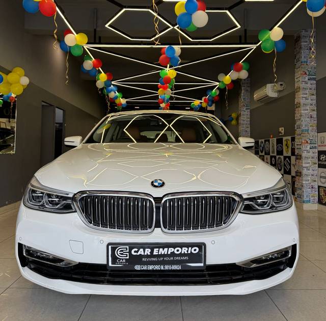 https://images10.gaadi.com/usedcar_image/4406201/original/a9192359ce078ff17073044c74b50c39.jpg?imwidth=6400