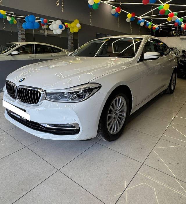 https://images10.gaadi.com/usedcar_image/4406201/original/processed_d73f6bdbfc41c7de2759a8ce044f1943.jpg?imwidth=6402
