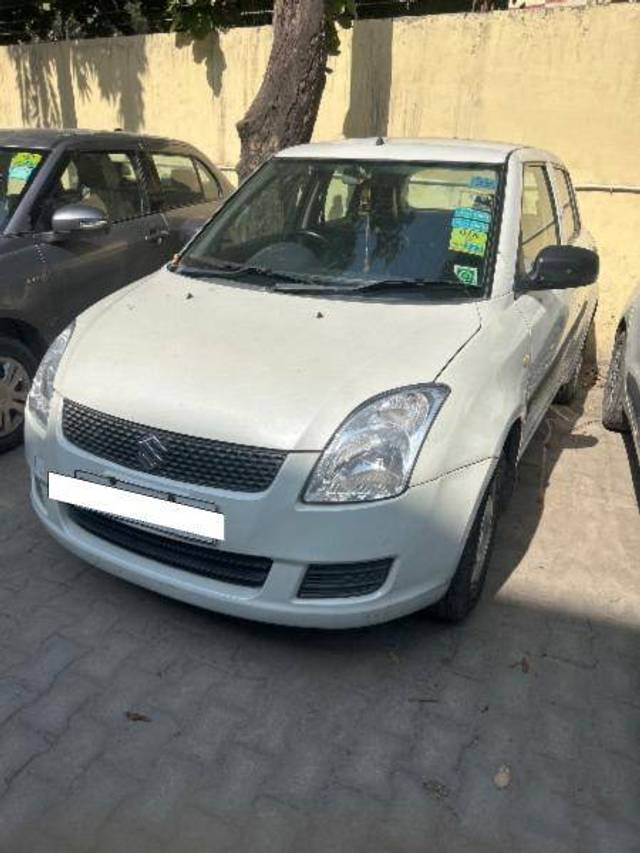 https://images10.gaadi.com/usedcar_image/4406208/original/3d58ff8f73389fbab3cd025348989d93.jpg?imwidth=6400