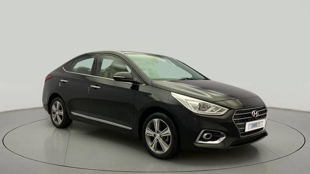 https://images10.gaadi.com/usedcar_image/4406269/original/2daf4af54d31785340a45c3085f0f1fd.jpg?imwidth=6400