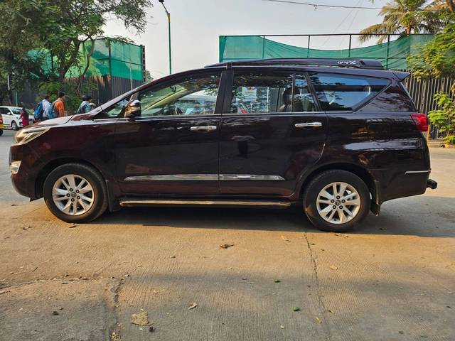 https://images10.gaadi.com/usedcar_image/4406282/original/processed_5ae97cd96932cb1f9bf5ea9b89b1a583.jpg?imwidth=6402