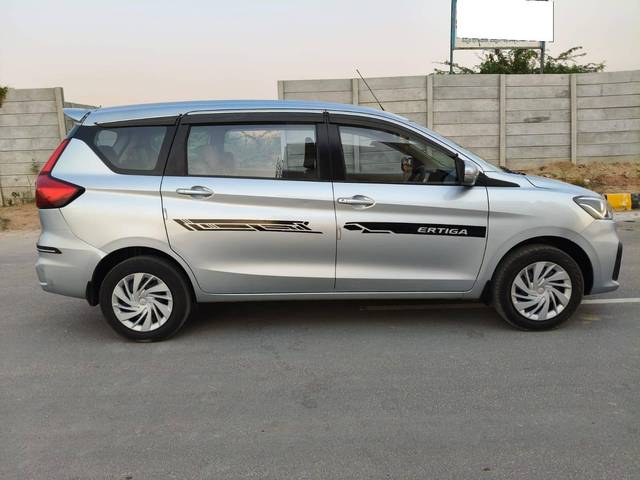 https://images10.gaadi.com/usedcar_image/4406284/original/processed_4dcb79c550e45022645471c3575ce4f4.jpg?imwidth=6401