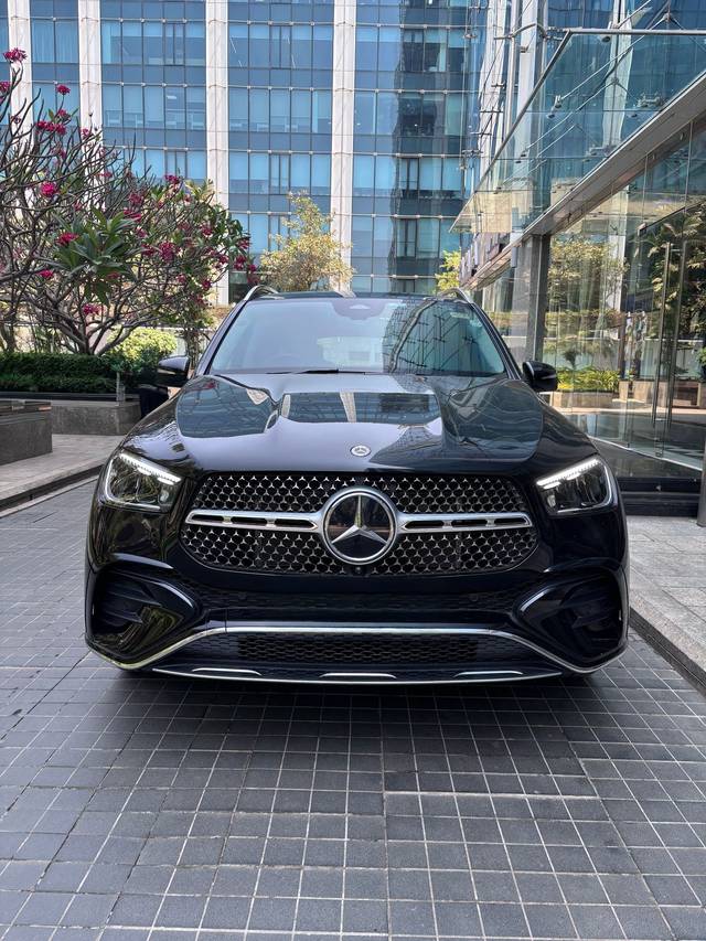 https://images10.gaadi.com/usedcar_image/4406367/original/55aec9a97eb6cbbe800321381a1cac57.jpg?imwidth=6400