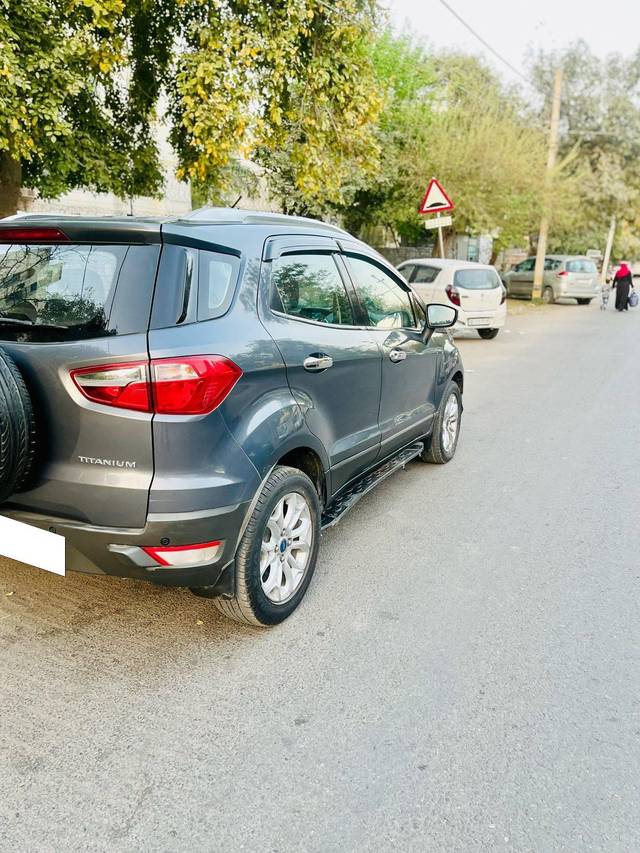 https://images10.gaadi.com/usedcar_image/4406381/original/processed_a1694806cd20b10ab8aa185760816bb9.jpg?imwidth=6401