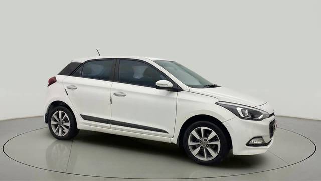 https://images10.gaadi.com/usedcar_image/4406413/original/47adb526e4f2cc8b868ad3dbb8adad88.jpg?imwidth=6400
