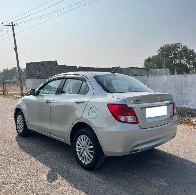 https://images10.gaadi.com/usedcar_image/4406458/original/processed_5d6f17810c1d58d5efc3c9a5cb617ef1.jpg?imwidth=6402