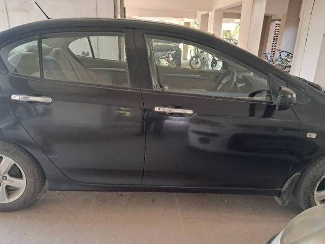 https://images10.gaadi.com/usedcar_image/4406475/original/6d0a96fb4cc1463c5fafc8e8c1f0c551.jpg?imwidth=6400