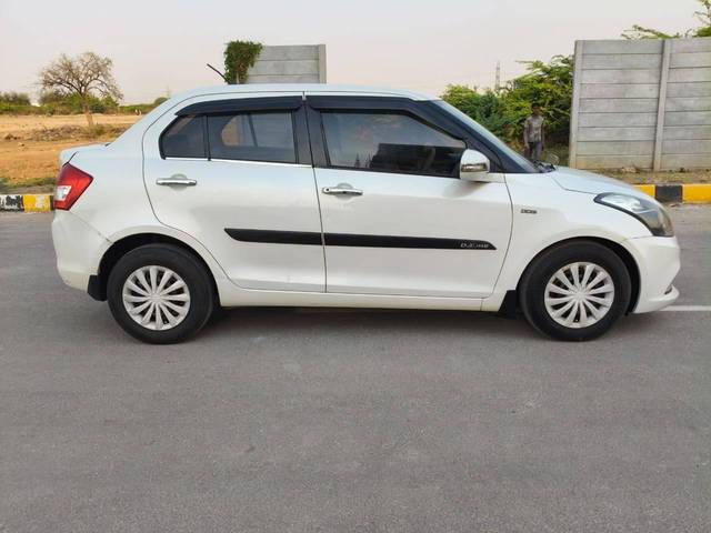 https://images10.gaadi.com/usedcar_image/4406523/original/processed_d73a3f0dc52e757ce5cd1092d556f1e2.jpg?imwidth=6401