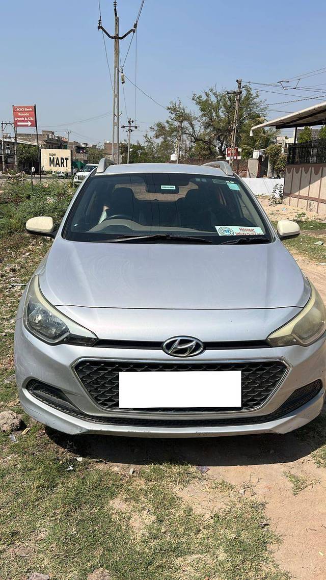 https://images10.gaadi.com/usedcar_image/4406542/original/850581c249c498a92f8a9302bf2f9191.jpg?imwidth=6400