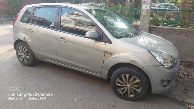 https://images10.gaadi.com/usedcar_image/4406566/original/4cff5cbe97c9cc4c0ec6a51a6af858b8.jpg?imwidth=6400