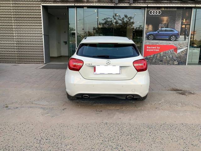 https://images10.gaadi.com/usedcar_image/4406576/original/processed_0d297f92d7e7b5e8675e06fbfbb2025e.jpg?imwidth=6402