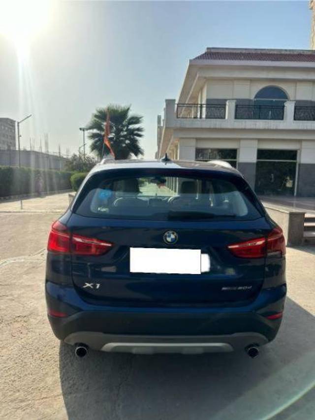 https://images10.gaadi.com/usedcar_image/4406612/original/04fc1bcea3885991d51e73512a5b1780.jpeg?imwidth=6402