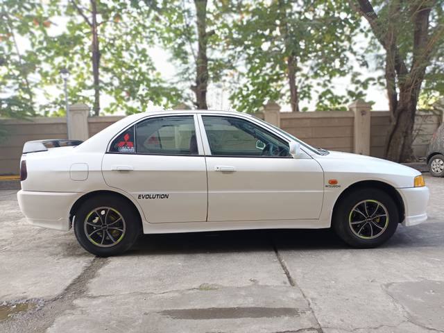 https://images10.gaadi.com/usedcar_image/4406621/original/ee0edd4489e14426a3d5c1e3a38cb894.jpg?imwidth=6401