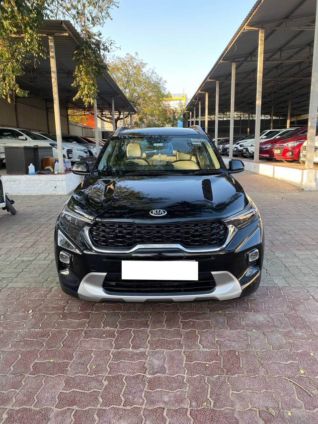 https://images10.gaadi.com/usedcar_image/4406656/original/processed_58d5528f-b798-43e3-a4b3-df0e739ea4e7.jpg?imwidth=6401