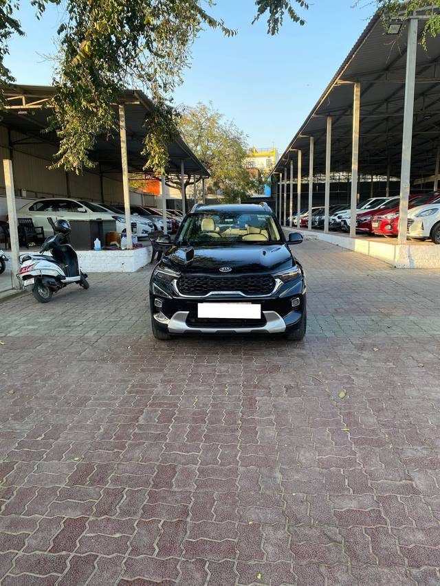 https://images10.gaadi.com/usedcar_image/4406656/original/processed_ce83a1a3-3629-4a9f-a0f6-0128df2aba7a.jpg?imwidth=6400