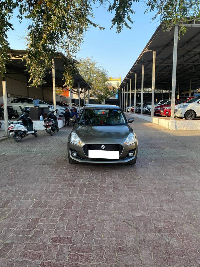 https://images10.gaadi.com/usedcar_image/4406663/original/processed_3ec9c9aa-d265-4ee3-b27c-b94ef3e8faee.jpg?imwidth=6400