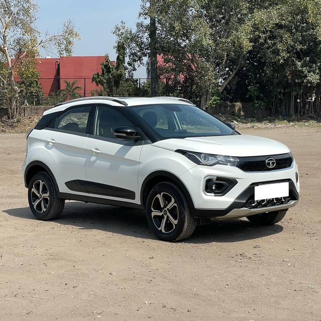 https://images10.gaadi.com/usedcar_image/4406700/original/processed_d7e582b76958d0b068322e6b02d05afe.jpg?imwidth=6400