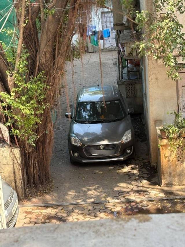 https://images10.gaadi.com/usedcar_image/4406750/original/3b2c29db075cdc808f18a359cc8d6a35.jpeg?imwidth=6400