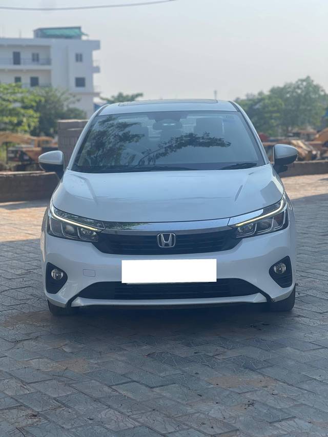 https://images10.gaadi.com/usedcar_image/4406761/original/processed_7337b447145163184db85715b615925a.jpg?imwidth=6400