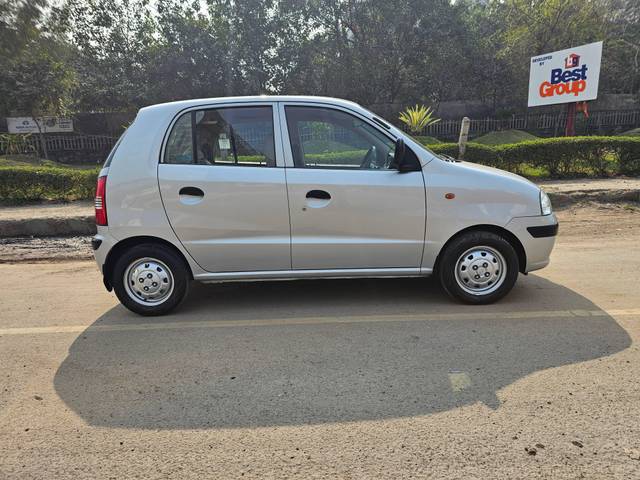 https://images10.gaadi.com/usedcar_image/4406775/original/processed_302cdcc3bf8bab7ff0f44f6e9e168032.jpg?imwidth=6401