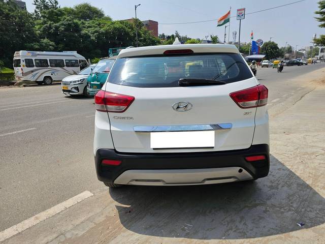 https://images10.gaadi.com/usedcar_image/4406780/original/processed_72513748a606870c4fefa0c3711994ea.jpg?imwidth=6402