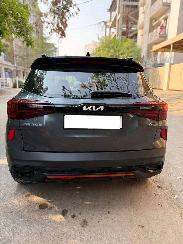 https://images10.gaadi.com/usedcar_image/4406800/original/processed_a75023ee40ad8b4dc9ee475d92107863.jpg?imwidth=6401