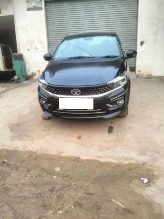 https://images10.gaadi.com/usedcar_image/4406899/original/processed_aa05861b-8ef9-411a-8c48-bcc6e82ec747.jpg?imwidth=6400