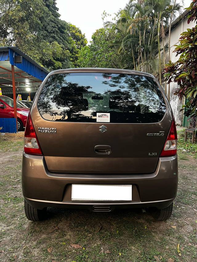 https://images10.gaadi.com/usedcar_image/4406952/original/processed_d64032aa91448f298ff1dddec8e50fad.jpg?imwidth=6402