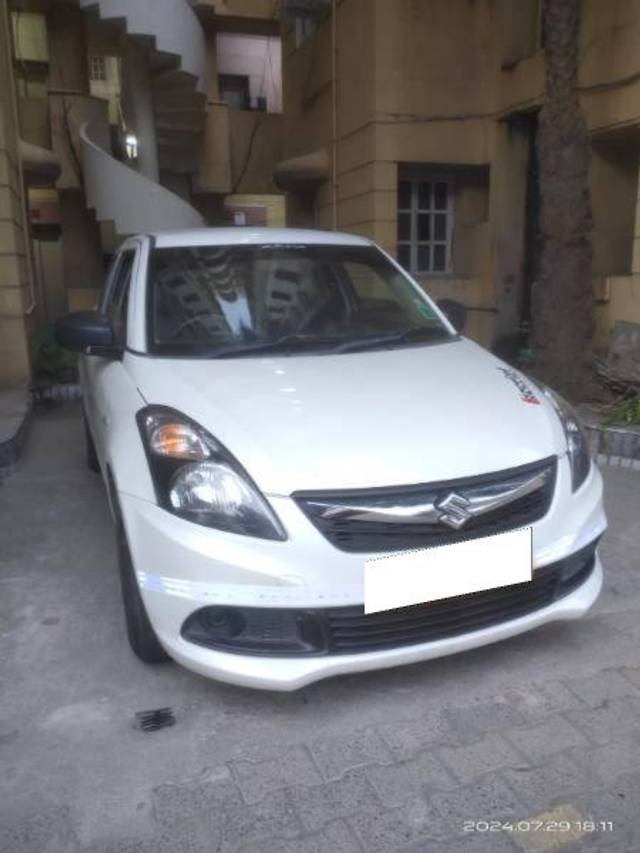 https://images10.gaadi.com/usedcar_image/4407163/original/processed_ddaa0b25-de14-4843-b96f-e332516b3dd1.jpg?imwidth=6400