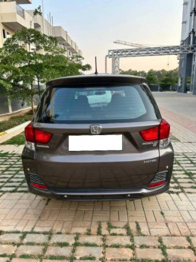 https://images10.gaadi.com/usedcar_image/4407342/original/cafe28116d74e216b8eb0b916da79514.jpeg?imwidth=6400