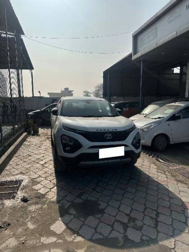 https://images10.gaadi.com/usedcar_image/4407351/original/64fb440cd7f19e7be401f107baf756f1.jpeg?imwidth=6402