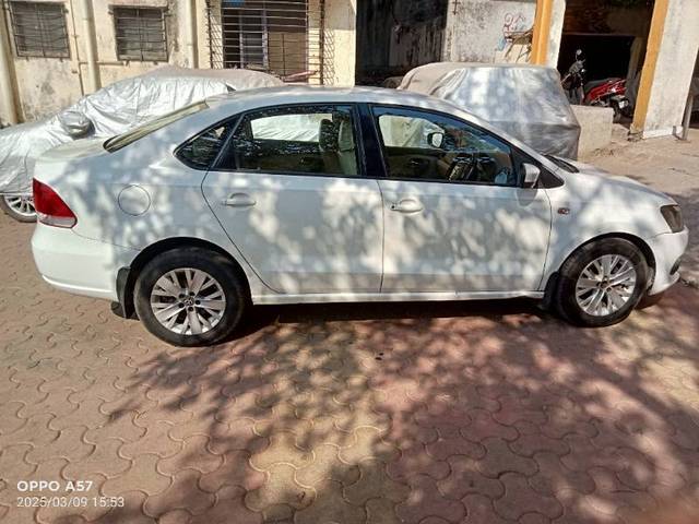 https://images10.gaadi.com/usedcar_image/4407392/original/8a05fd6463c19c94425c5313df9e7861.jpg?imwidth=6402