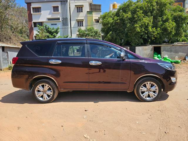 https://images10.gaadi.com/usedcar_image/4407421/original/2c78b7ba59de16c982fc9e4d1009a7e6.jpg?imwidth=6402