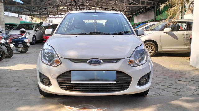 https://images10.gaadi.com/usedcar_image/4407422/original/e06dc21ac5b15938576a458bb209fc03.jpg?imwidth=6401