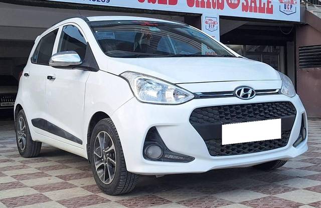 https://images10.gaadi.com/usedcar_image/4407512/original/processed_c2446f86d872e0c4f8a18d291d7ba832.jpg?imwidth=6400