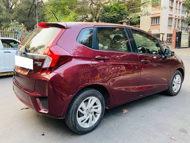 https://images10.gaadi.com/usedcar_image/4407527/original/processed_6217dd6a60601ce79dd0d10bdb60712e.jpg?imwidth=6401