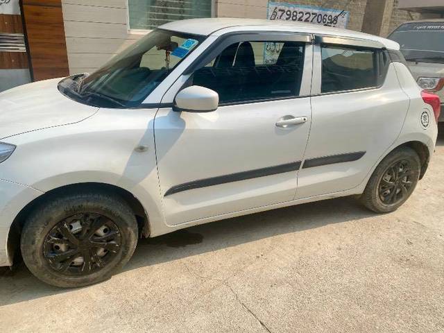 https://images10.gaadi.com/usedcar_image/4407561/original/7567837d9a583f50a8a3ca73c9cc75ca.jpeg?imwidth=6402