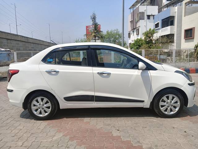 https://images10.gaadi.com/usedcar_image/4407623/original/processed_c6dbf37a0d4c22e42c0c01fd7f258d76.jpg?imwidth=6401